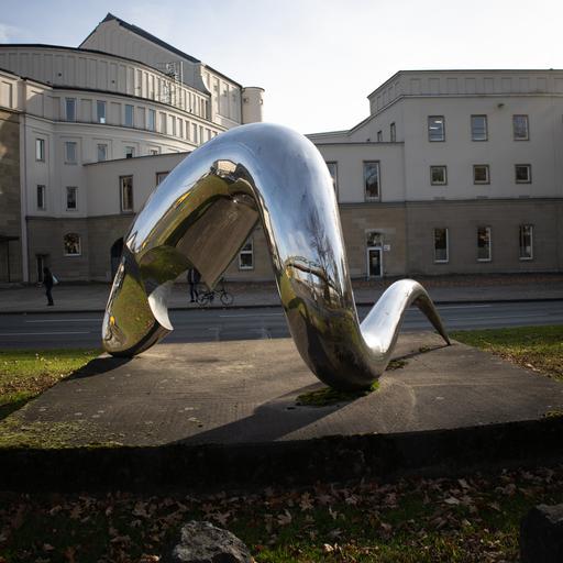 I'm Alive von Tony Cragg