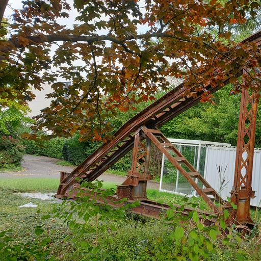 Teilstück der Torgauer Brücke von Künstler:in unbekannt
