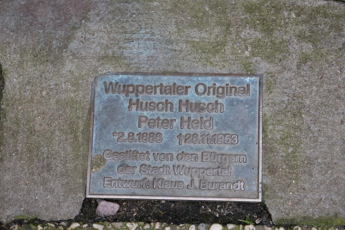 Husch-Husch-Denkmal (Peter-Held-Denkmal)