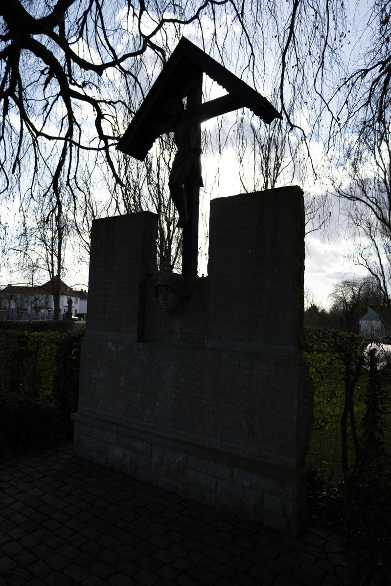 Den Toten der Kriege in Overhagen