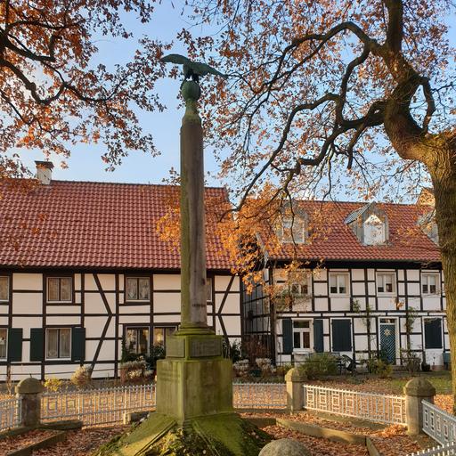 Kriegerdenkmal in Brechten, Gefallene 1866, 1870-71, 1914-1918 und 1939-1945 von Kreu(t)zheide