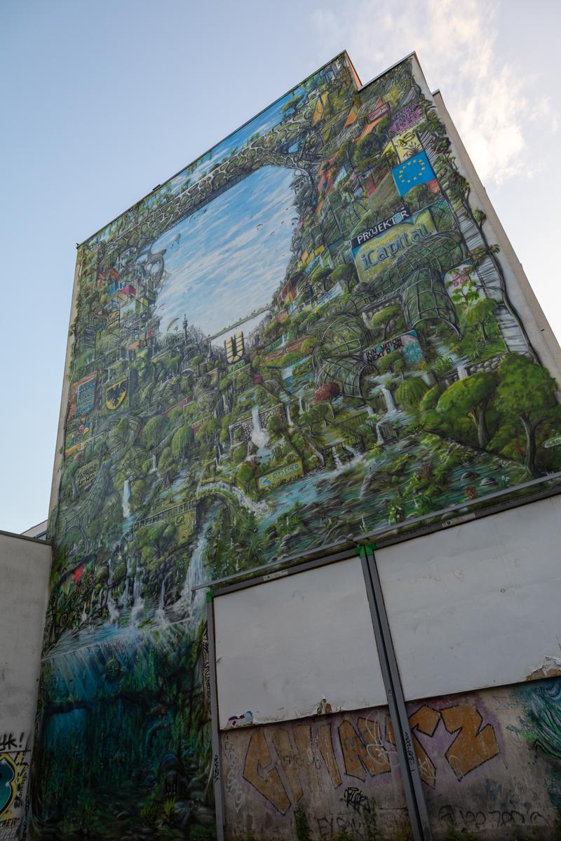 Utopia of Synopsis between City and Nature