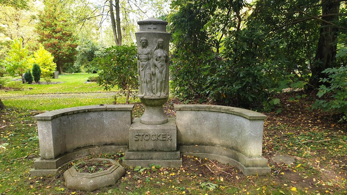Grabmal Familie Stöcker