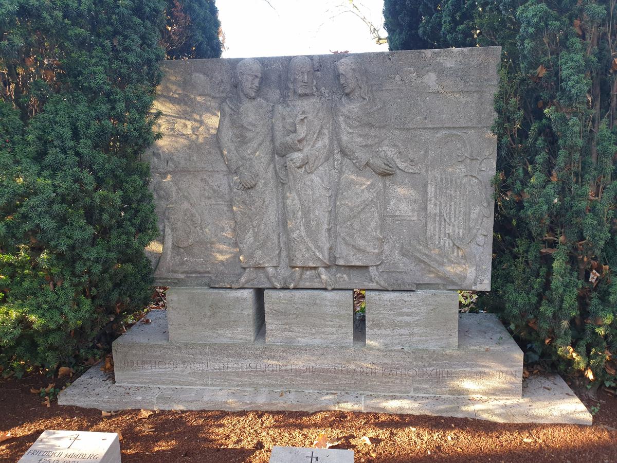 Priestergräber der Kreuzgemeinde