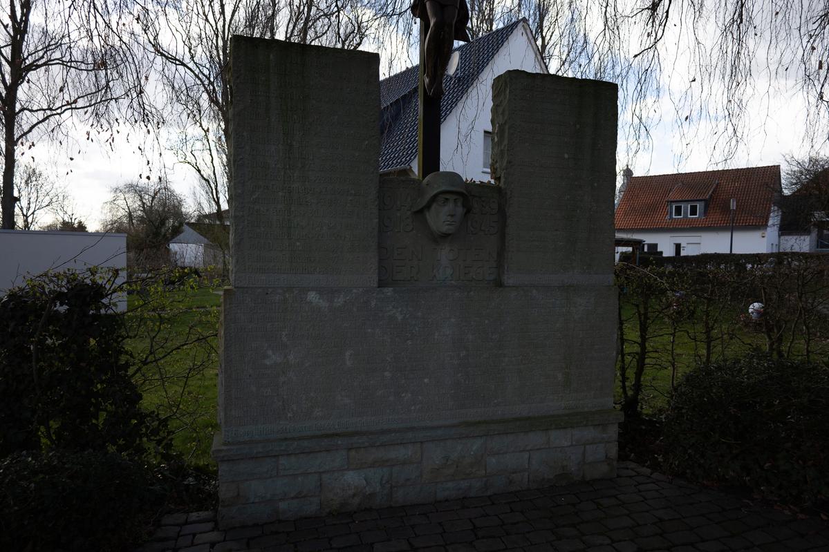 Den Toten der Kriege in Overhagen