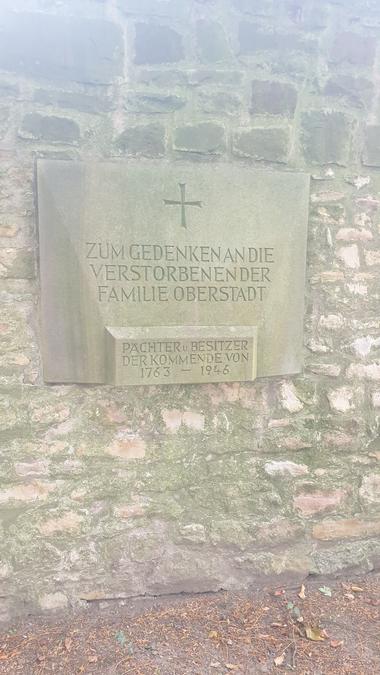 Gedenkstein für Besitzer des ehem. Rittergutes