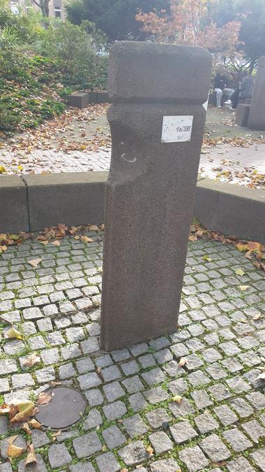 Trinksäule/Sehstein/Hörstein