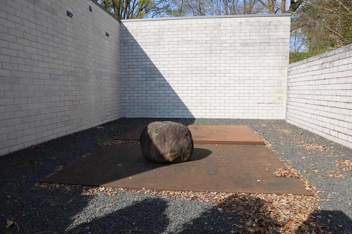 Relatum - Response (for Situation Kunst)