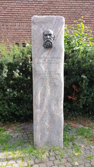 Denkmal für Wilhelm Wenzel