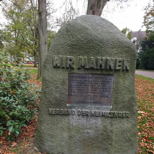 Mahnmal für Flüchtlinge, Vertriebene und Deportierte aus Osteuropa von Curt Unger