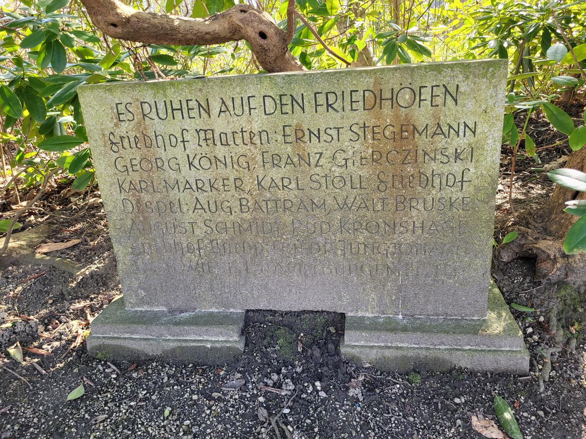 Ehren- und Grabmal für Opfer des Grubenunglücks vom 16.5.1925