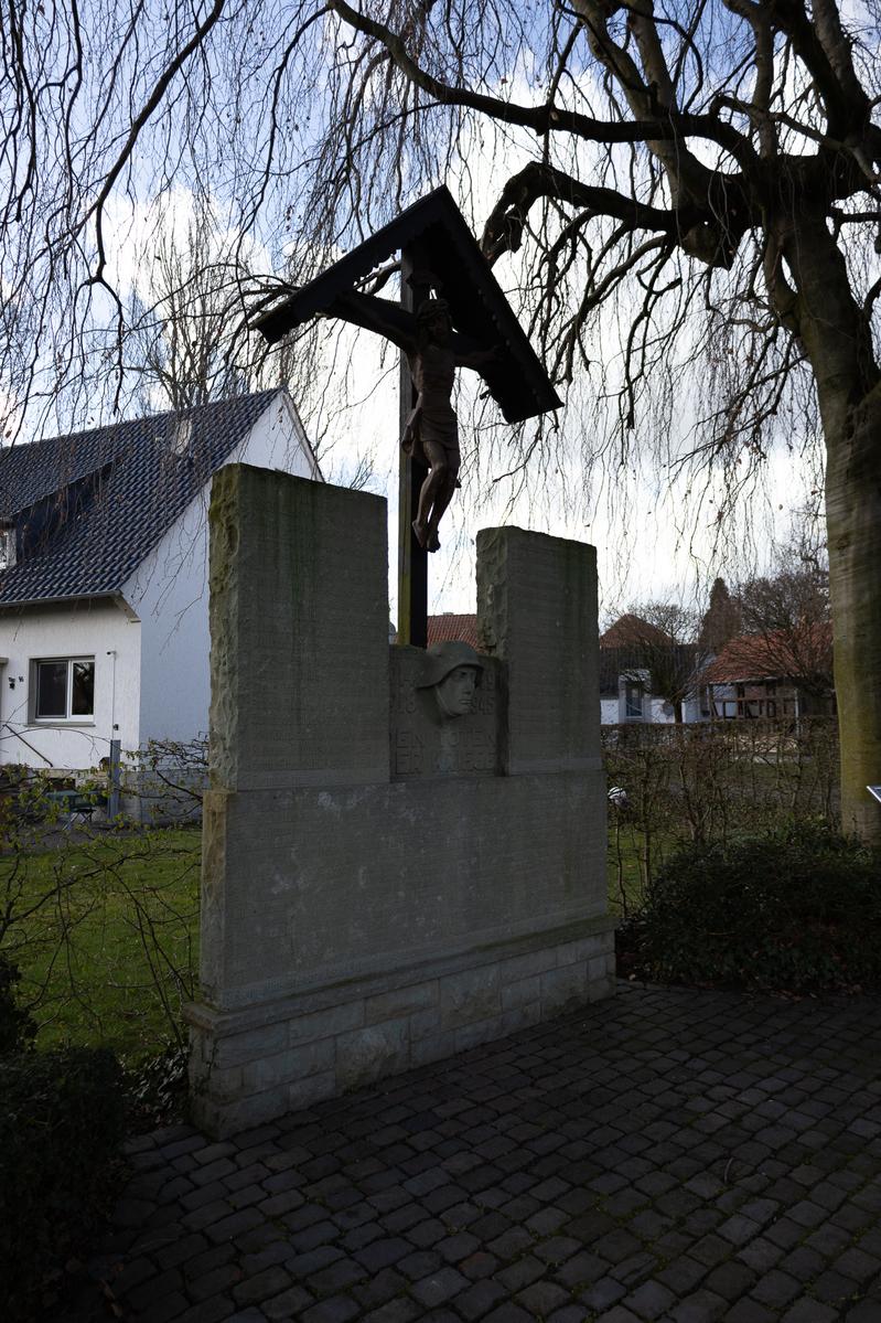 Den Toten der Kriege in Overhagen