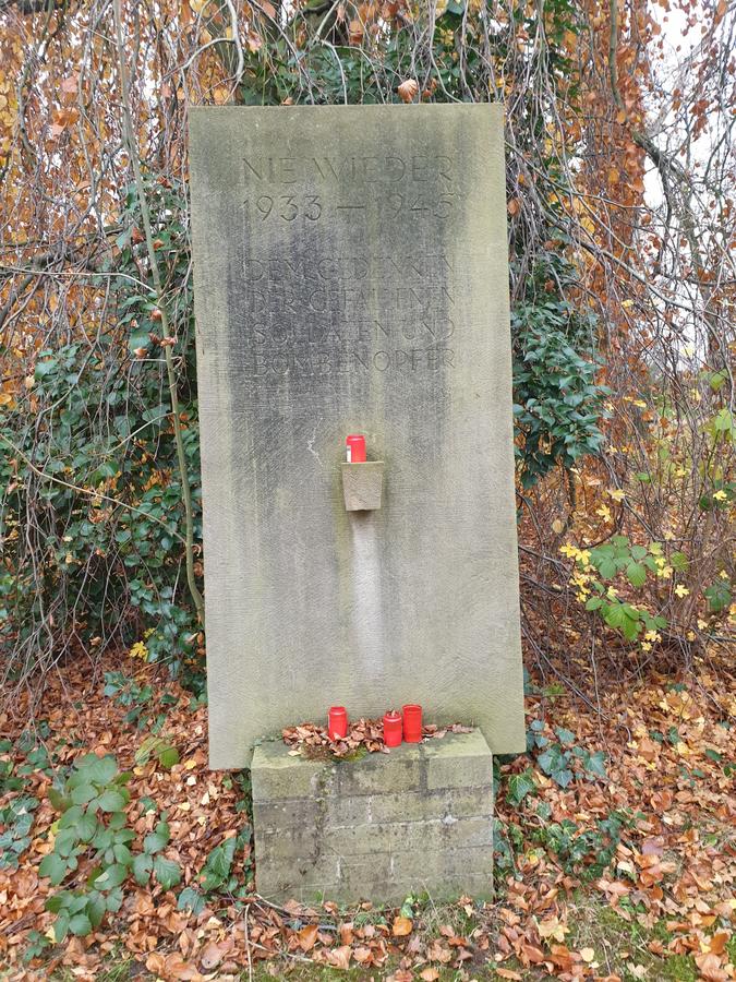 Gedenkstein für die Gefallenen 1933/45