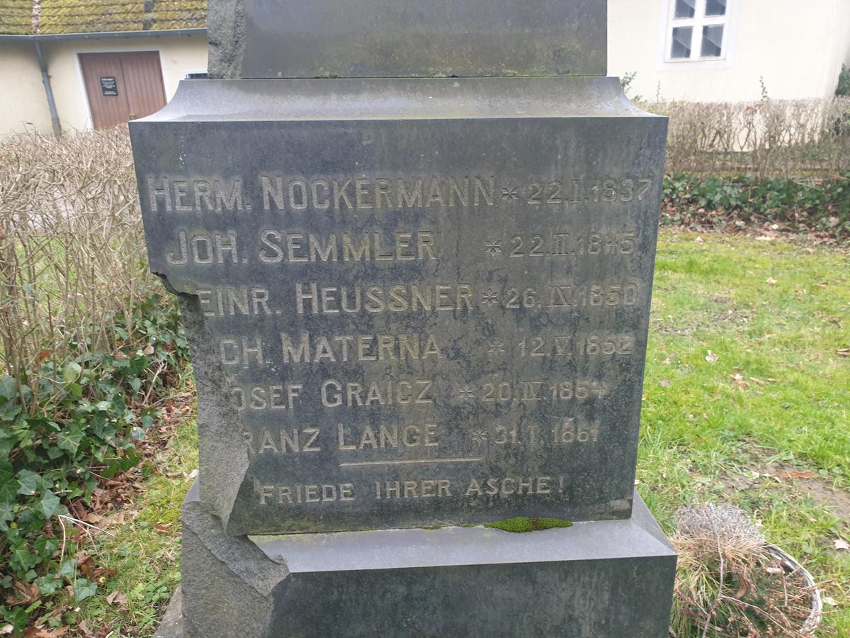 Grab- und Ehrenmal für die Opfer des Grubenunglücks auf der Zeche Gneisenau