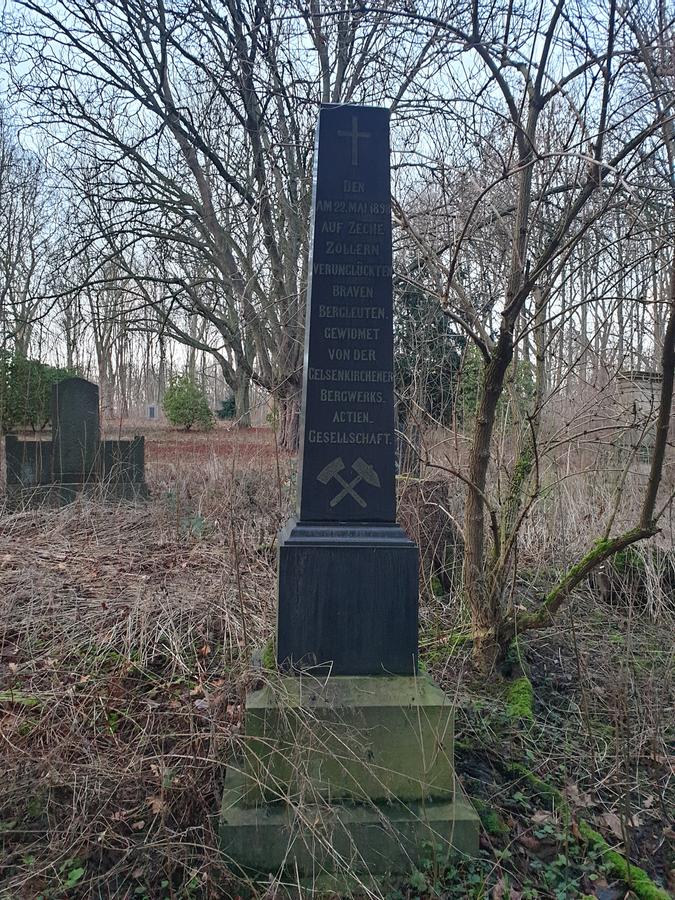 Ehrenmal für die Opfer des Grubenunglücks am 22.5.1898