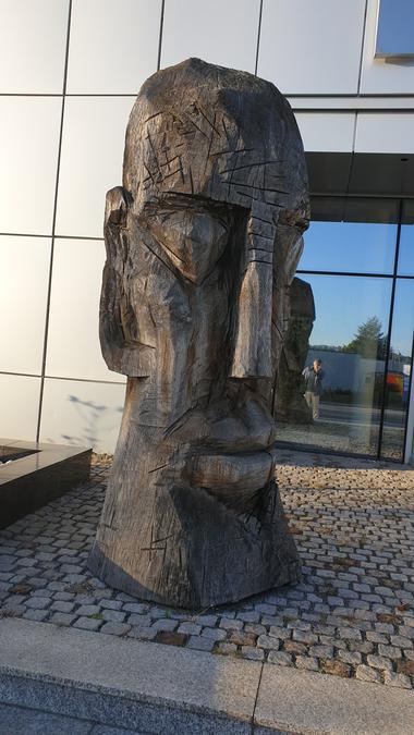 Große Köpfe
