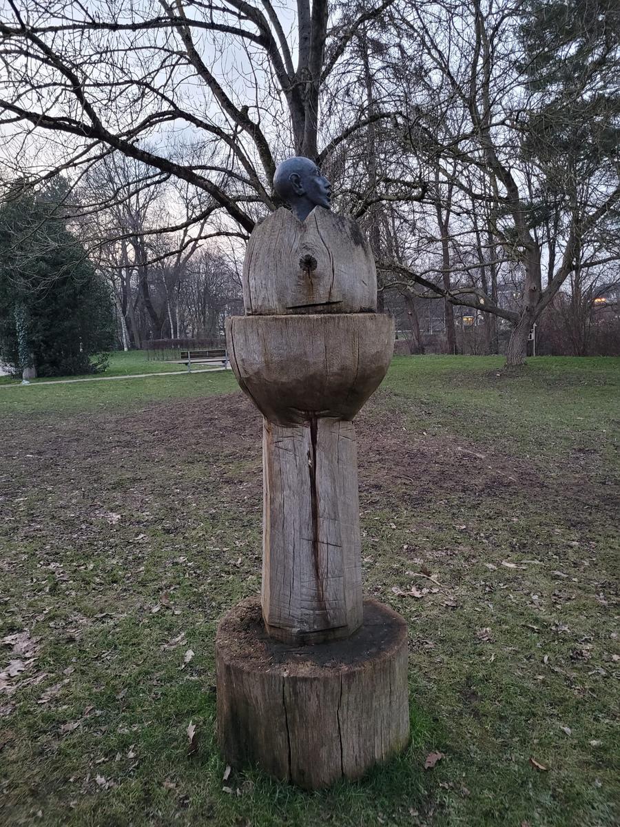 Mann im Ei