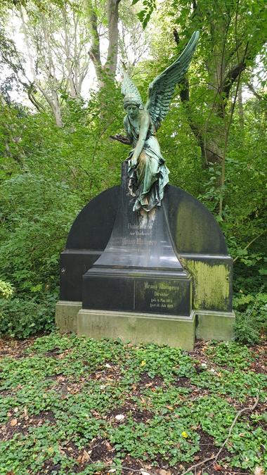 Grabmonument der Eheleute Franz Röttgers
