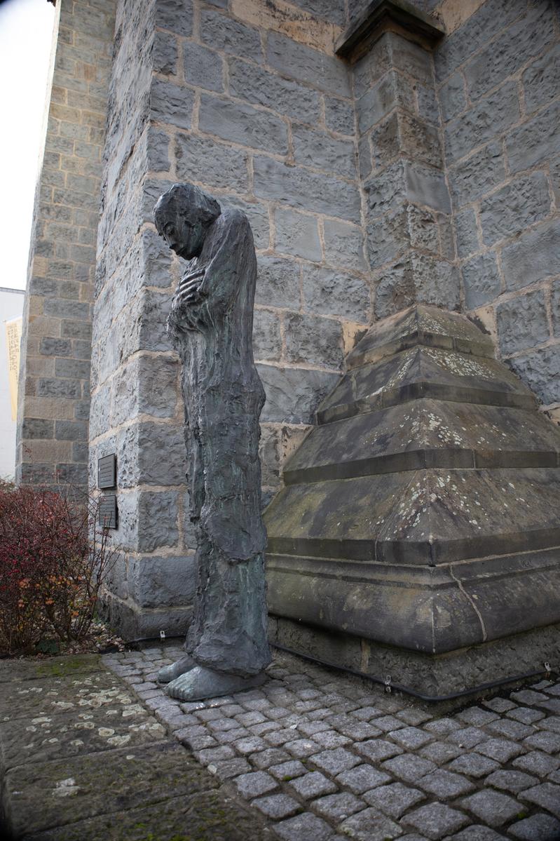Der Frierende