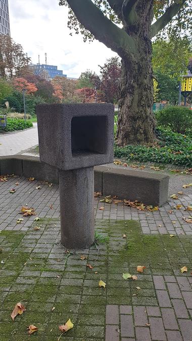 Trinksäule/Sehstein/Hörstein