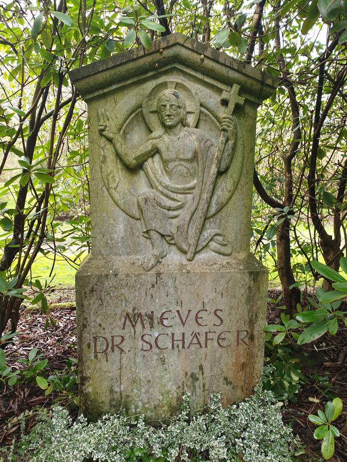 Grabmal Familie Mieves u. Dr.Schäfer
