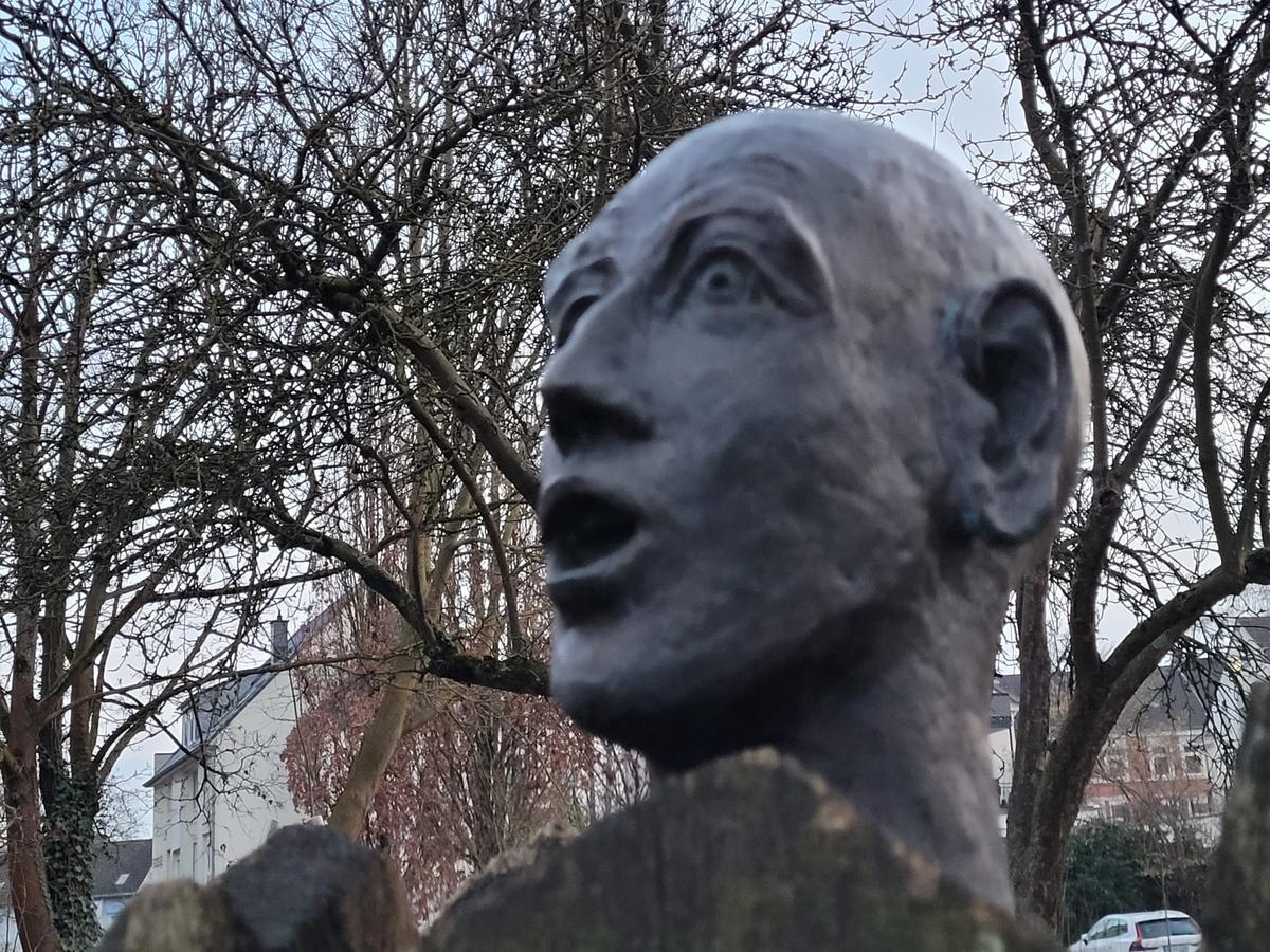 Mann im Ei