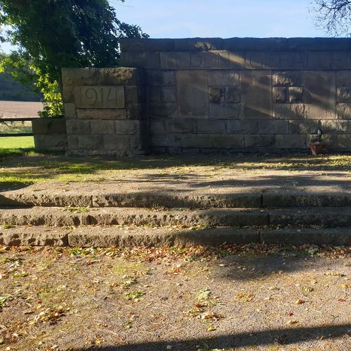 Gedenkmauer 1914/18 von Künstler:in unbekannt