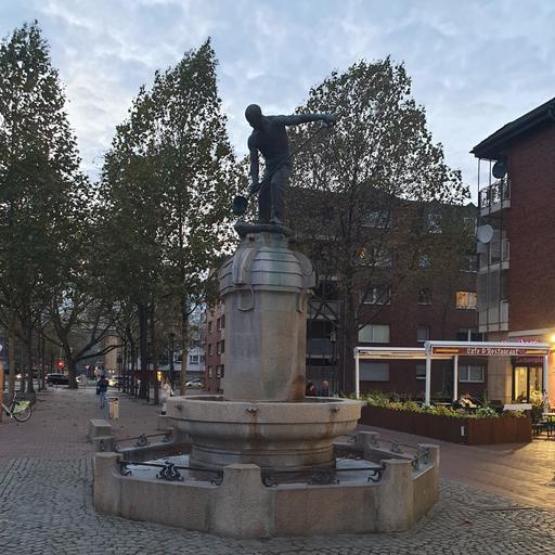 Eisengießerbrunnen von Wilhelm Fassbinder