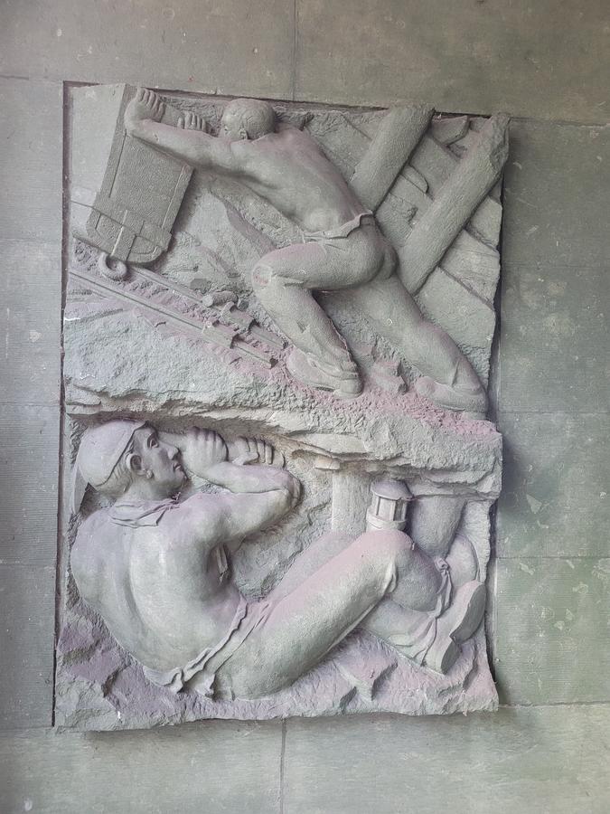 Reliefdarstellungen der Arbeit