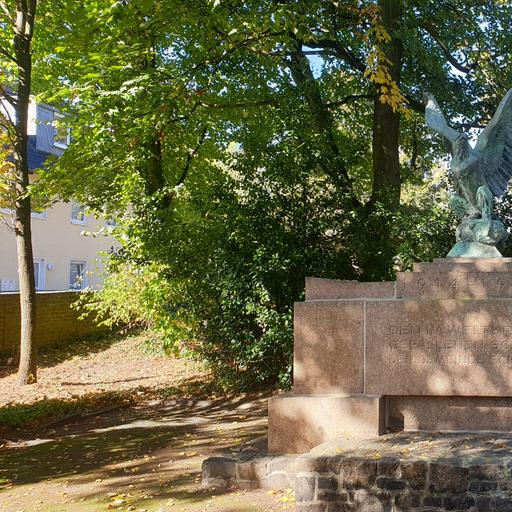 Kriegerehrenmal 1914-1918 von August Stößlein + Weitere