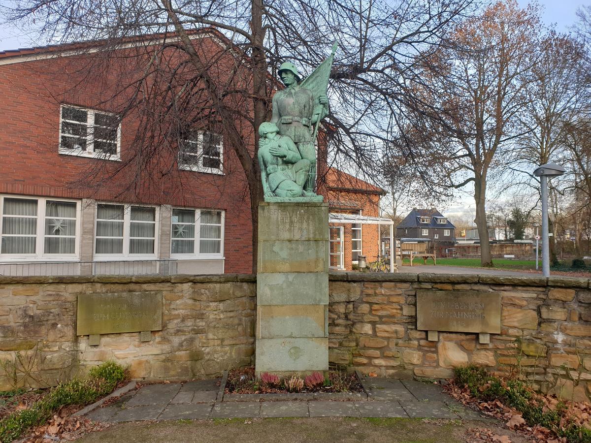 Kriegerdenkmal Huckarde, Gefallene 1914-1918 und 1939-1945