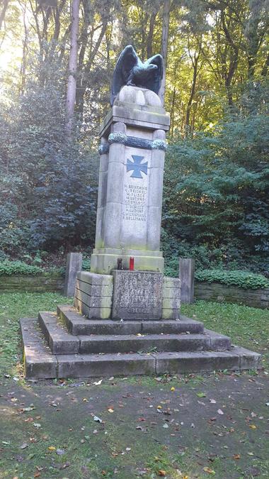 Kriegerdenkmal in Berghofen, Gefallene 1870-1871, 1914-1918 und 1939-1945