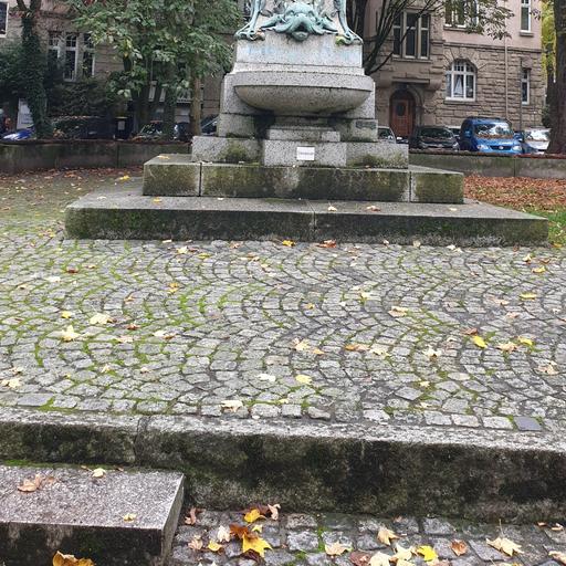 Kaiserbrunnen von Wilhelm Fassbinder