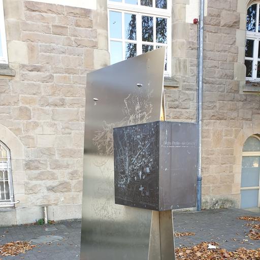Sechs Profile - ein Gesicht (Aplerbeck Karte) von Ovis Wende