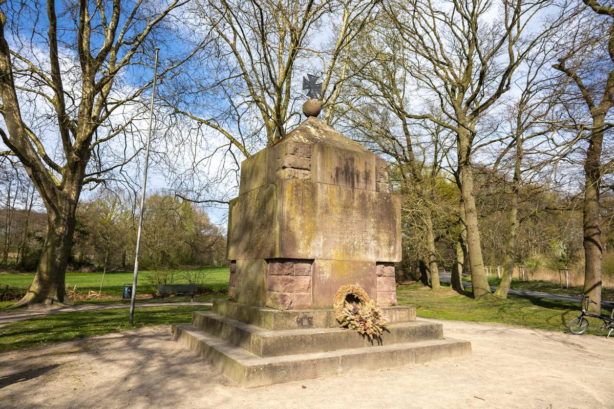 Ihren im Weltkrieg 1914/18 gefallenen Helden