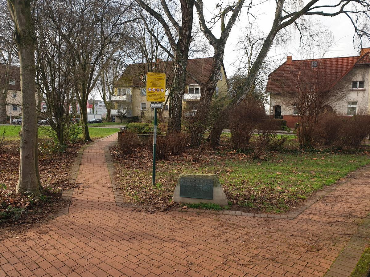 Gedenkstein für die Alte Kolonie Zollern II