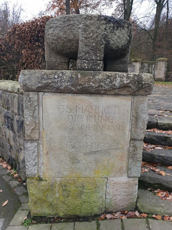 Kriegerdenkmal in Großholthausen, Gefallene 1914-1918 und 1939-1945