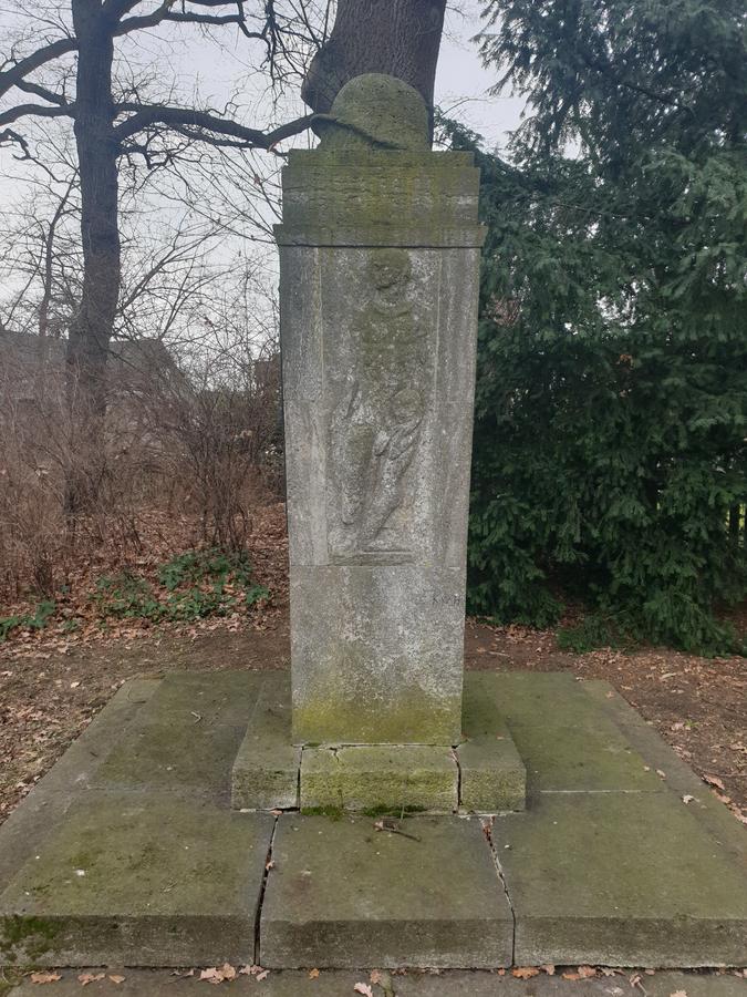 Kriegerdenkmal in Scharnhorst, Gefallene 1914-1918 und 1939-1945