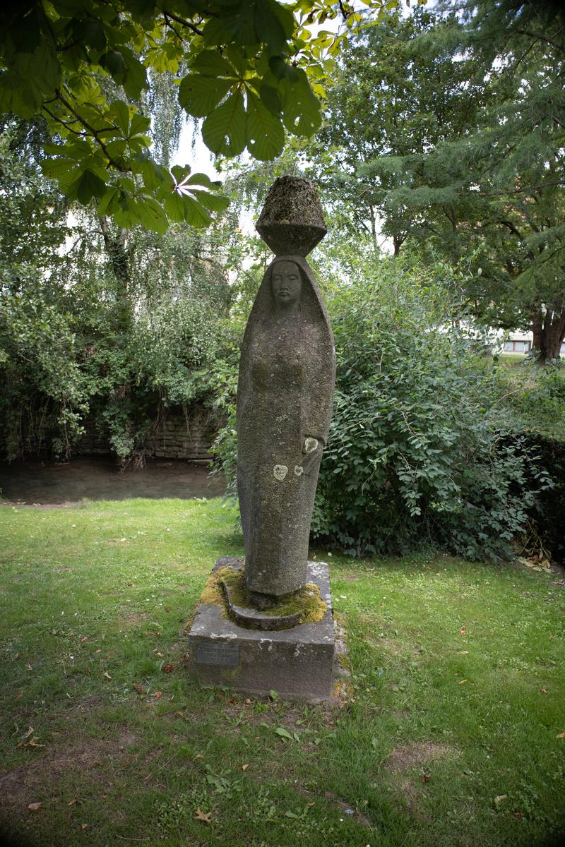 Die Wasserträgerin
