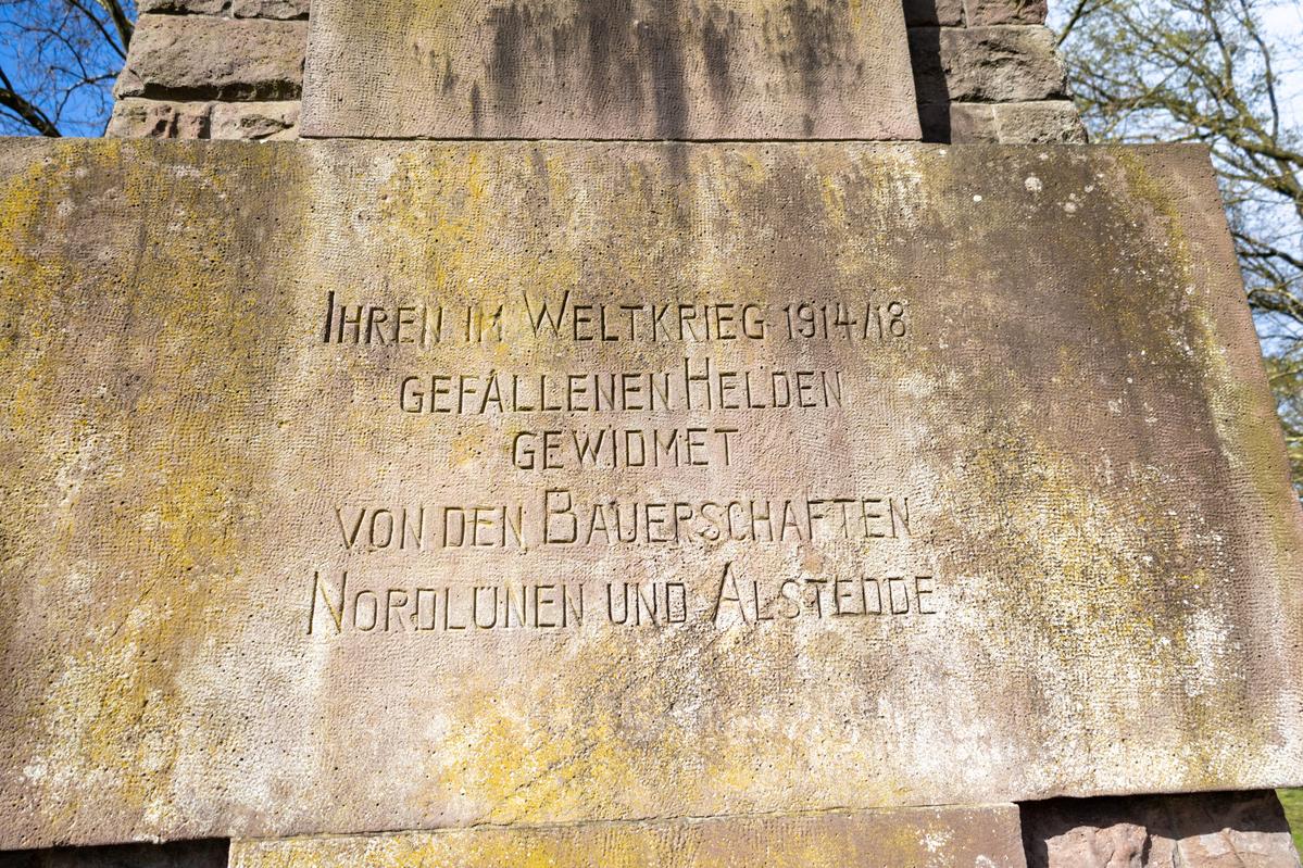 Ihren im Weltkrieg 1914/18 gefallenen Helden