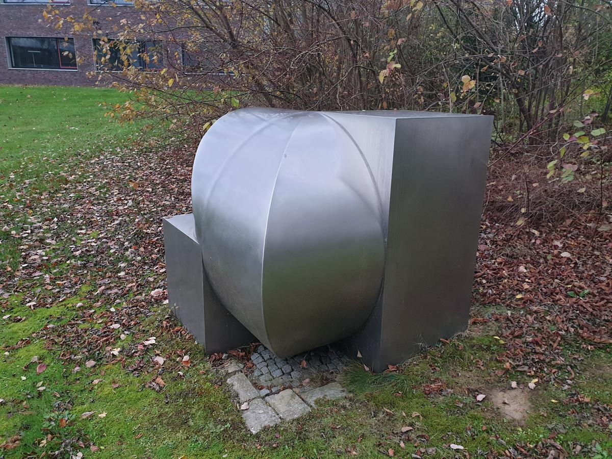 Werdegang einer Kugel / Würfel - Zylinder - Kugel I, II, III