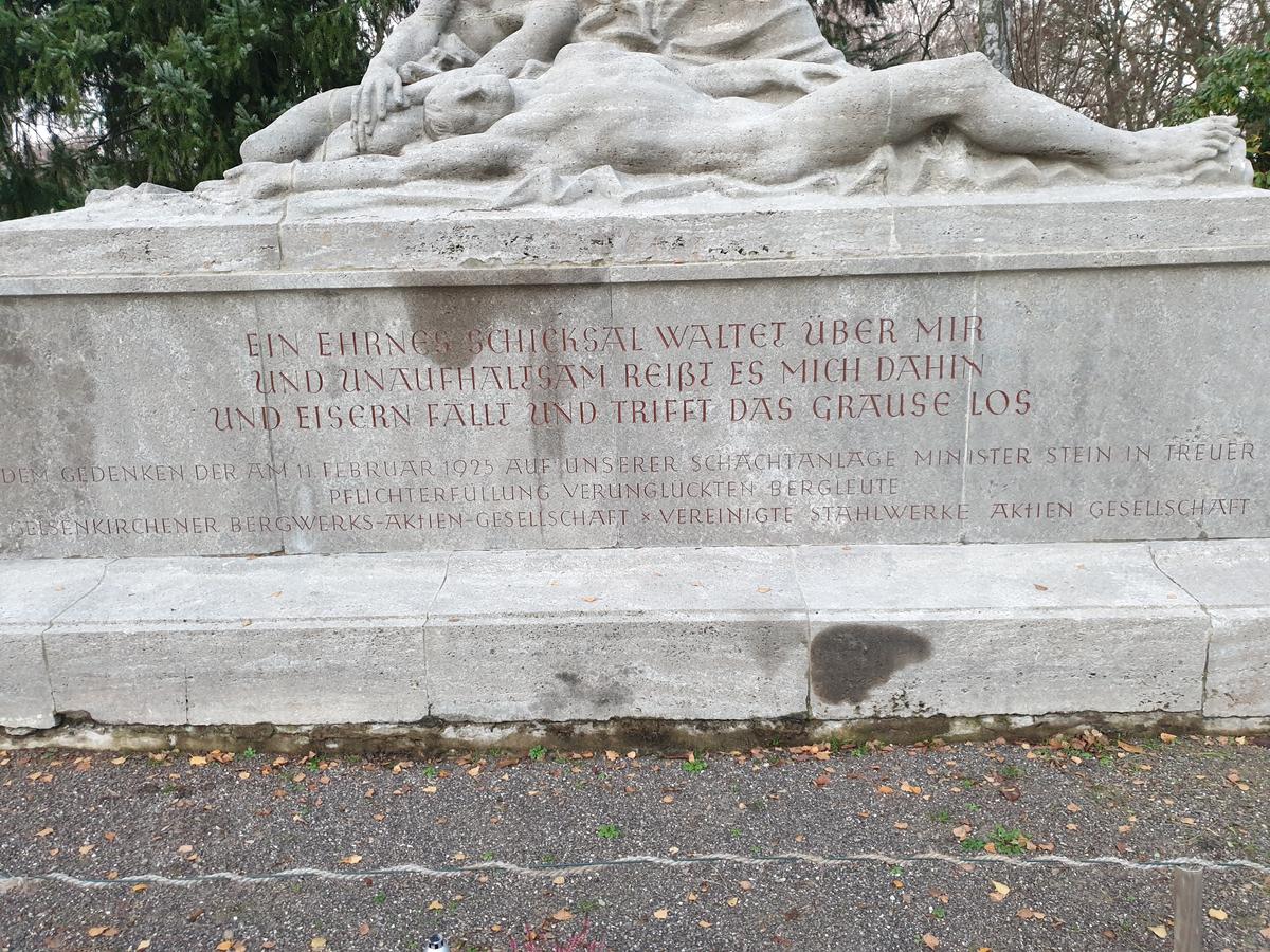 Ehrenmal für die Opfer des Grubenunglücks vom 11. Februar 1925