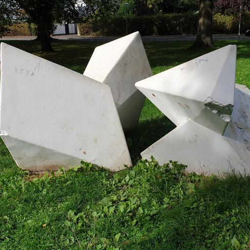 Doppelplastik von Artur Schulze-Engels