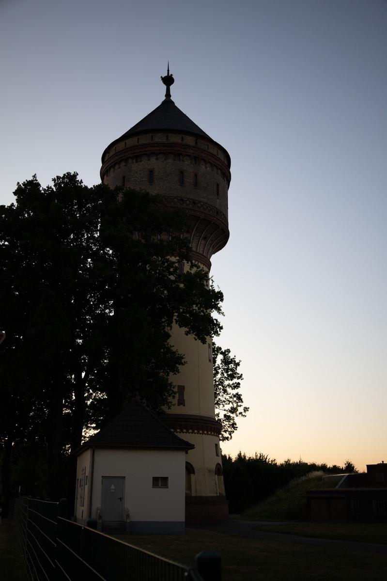 Columna Infinita (| unendlich)